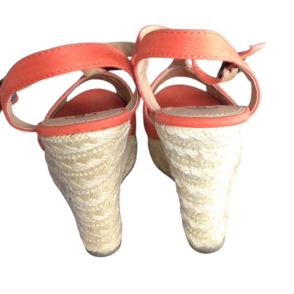 Candie's Orange Espadrille Wedges with Peep-Toe Design size 6.5